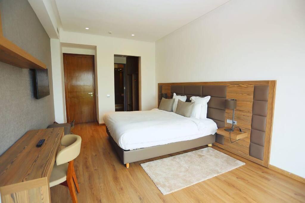 Luxury Apartment At Corniche , Seaview Close Beach Casablanca Esterno foto