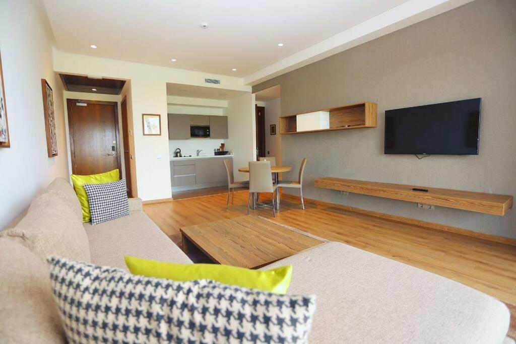 Luxury Apartment At Corniche , Seaview Close Beach Casablanca Esterno foto