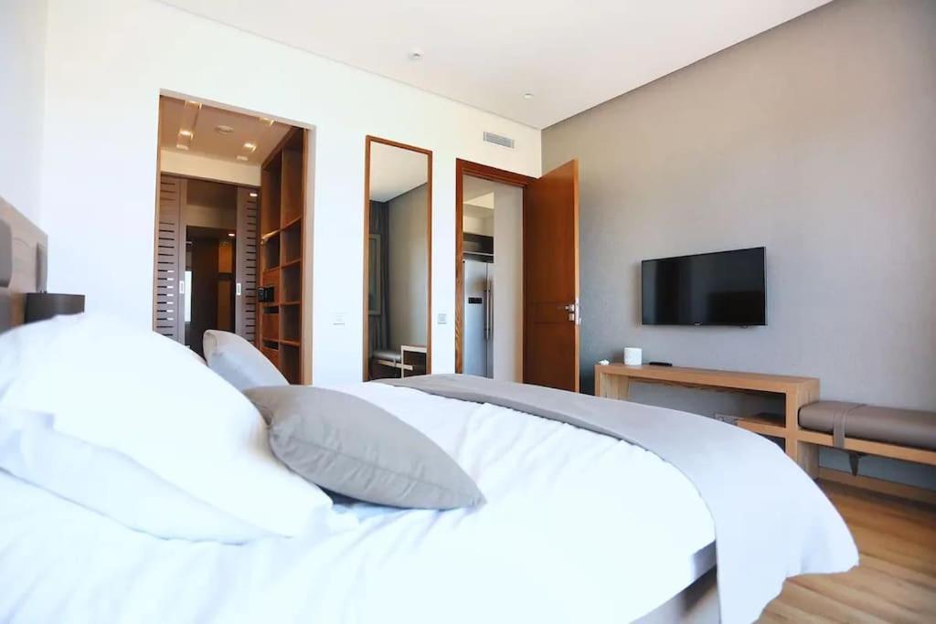 Luxury Apartment At Corniche , Seaview Close Beach Casablanca Esterno foto